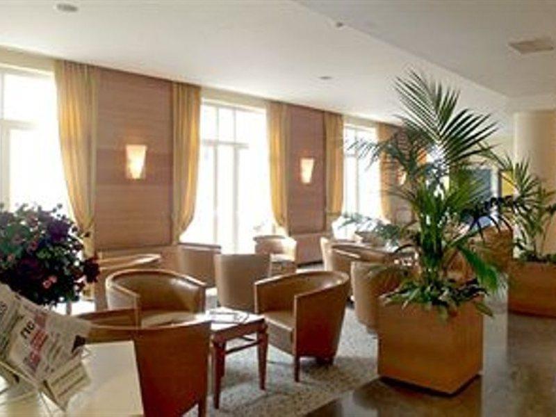 Hilton Garden Inn Brussels City Centre Ngoại thất bức ảnh